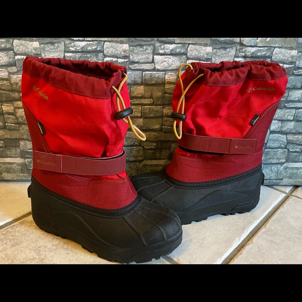 Columbia boys winter waterproof boots *with lining